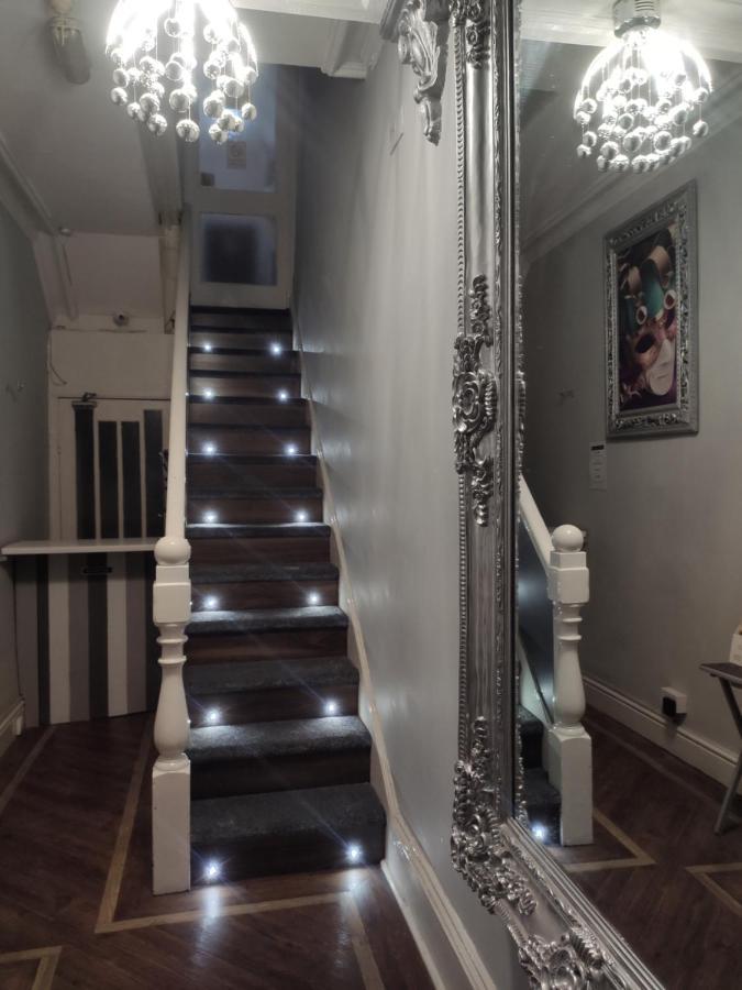 Mardi Gras Bed & Breakfast Blackpool