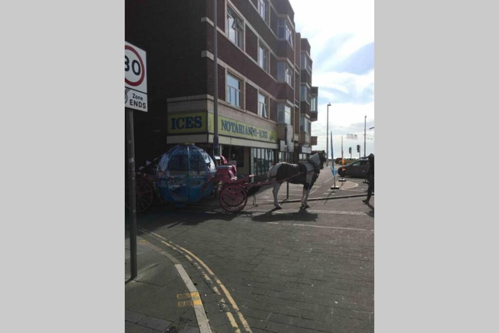 Langan's Let * Blackpool