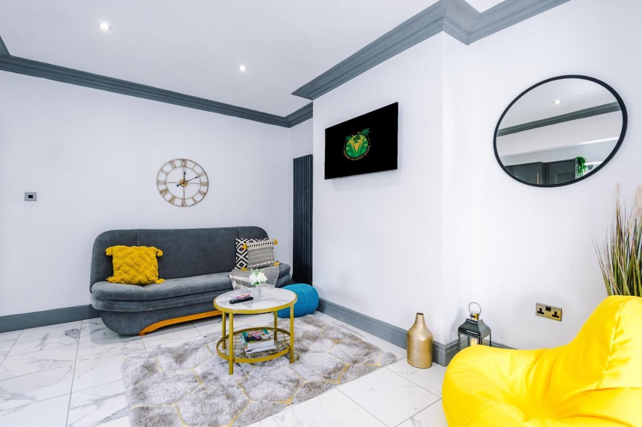 Only Family Groups - Pets For Free - Sleeps 8 - Sofabed