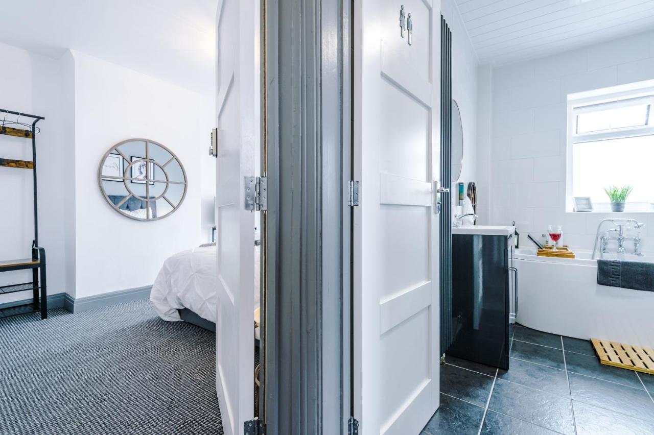 Only Family Groups - Pets For Free - Sleeps 8 - Sofabed Holiday home