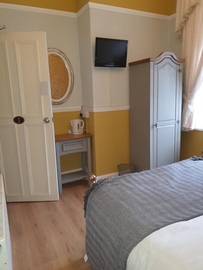J's Mayfair Guest house
