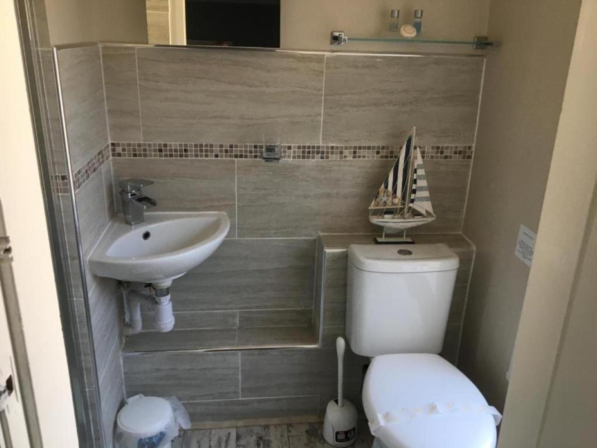 The Glenroy Bed & Breakfast Blackpool