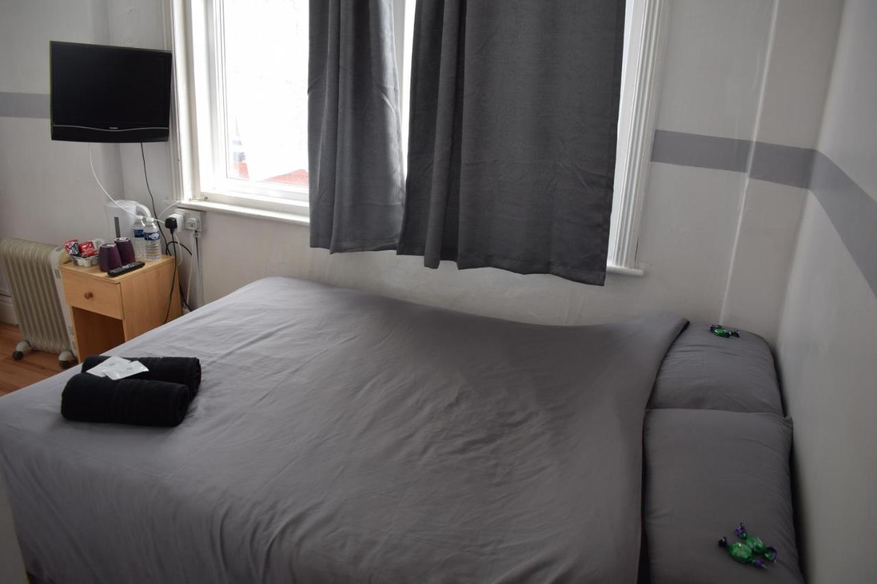 Myroomz Orchid