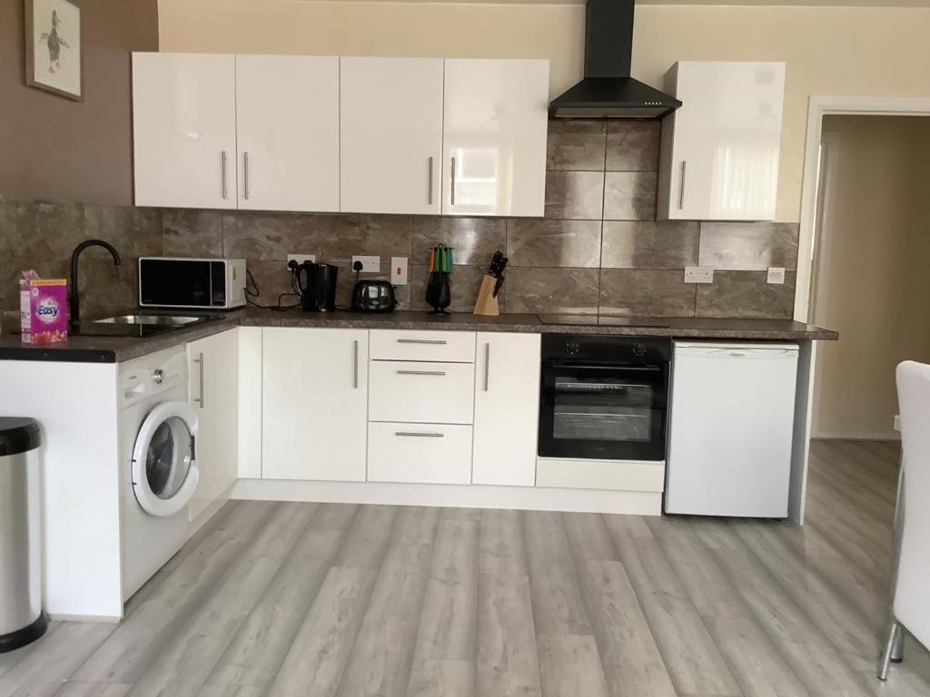 Apartment Clifton Street *