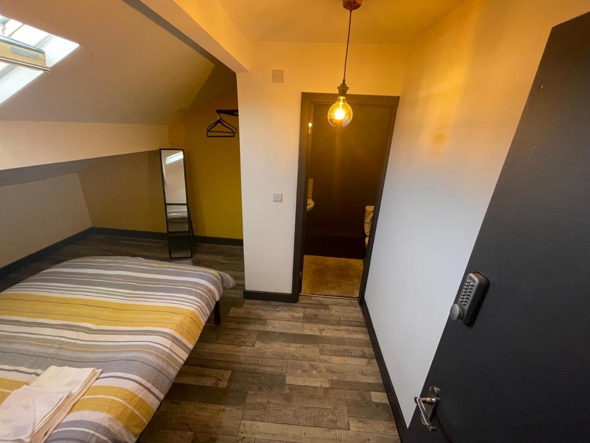 The Willow - Superb Spacious 3 Bed Room Apartment