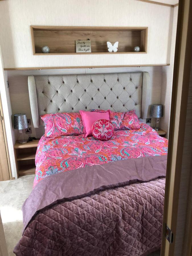 Campsite Caravans Marton Mere