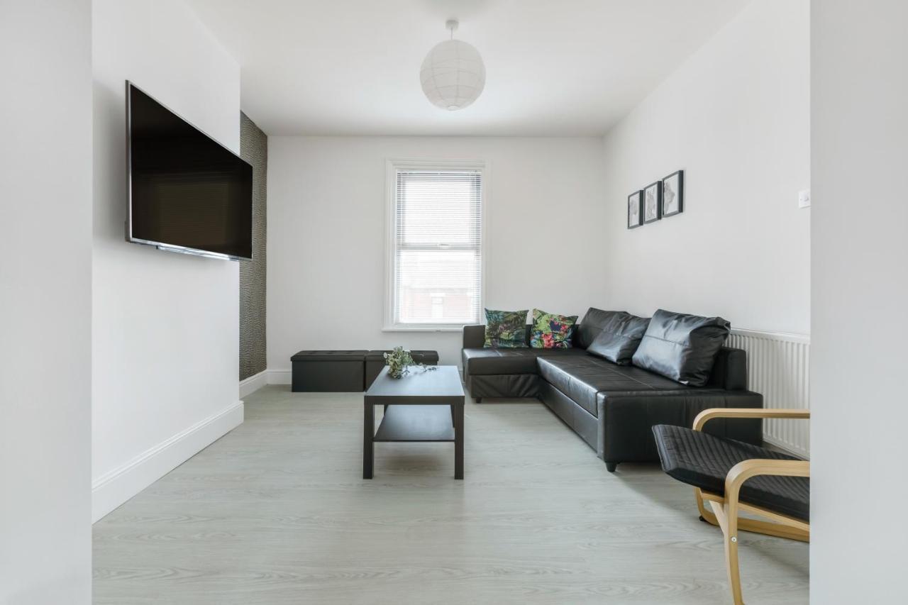 Apartment Albert Suites By Sasco Apartments