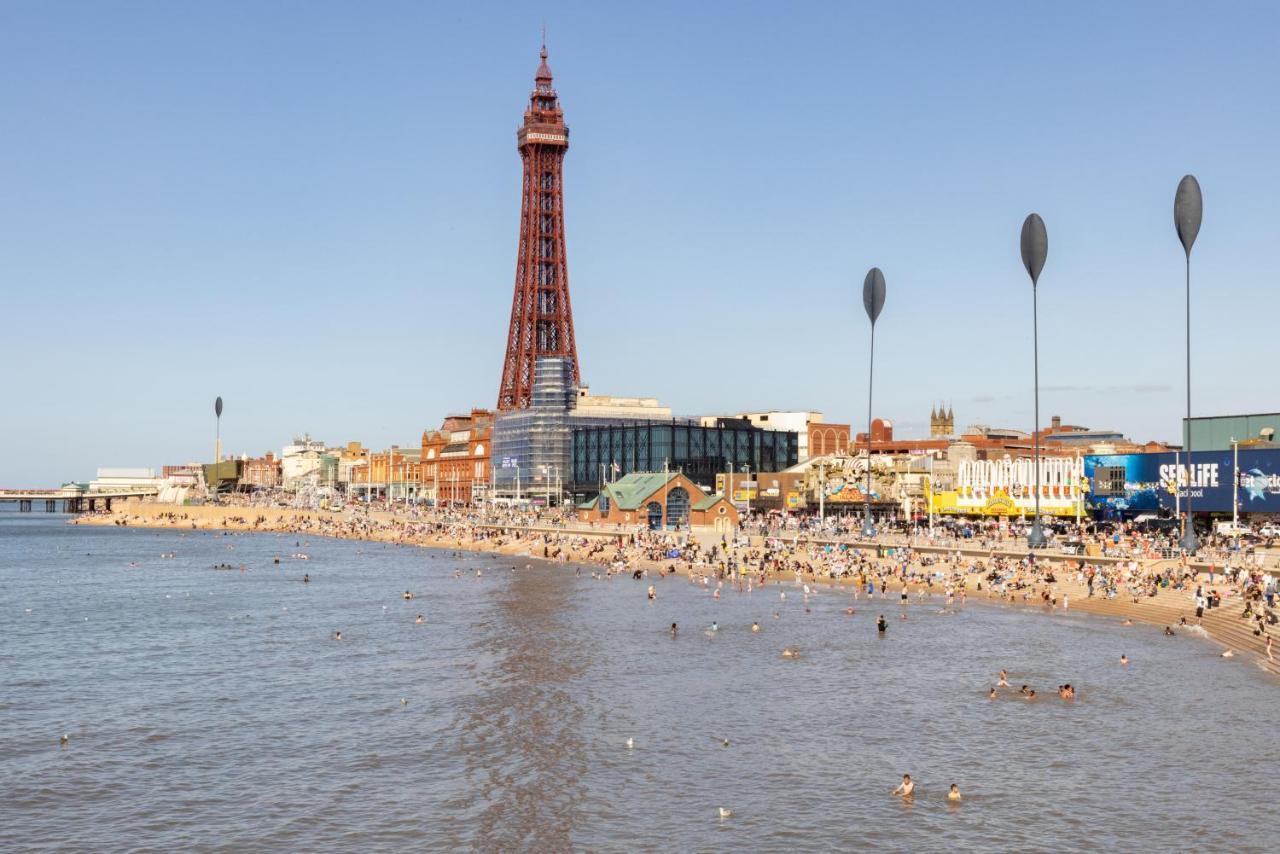 The Caledonian Tower 3* Blackpool