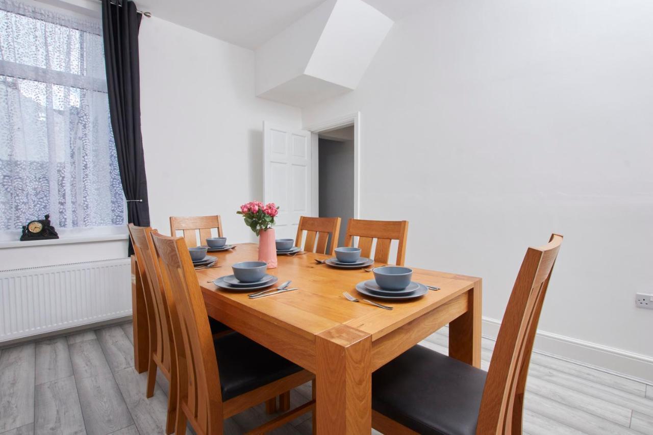 Stylish Gem - Great Location!