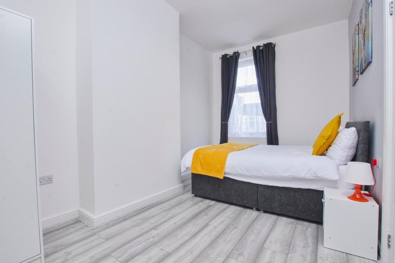 Stylish Gem - Great Location! Apartment