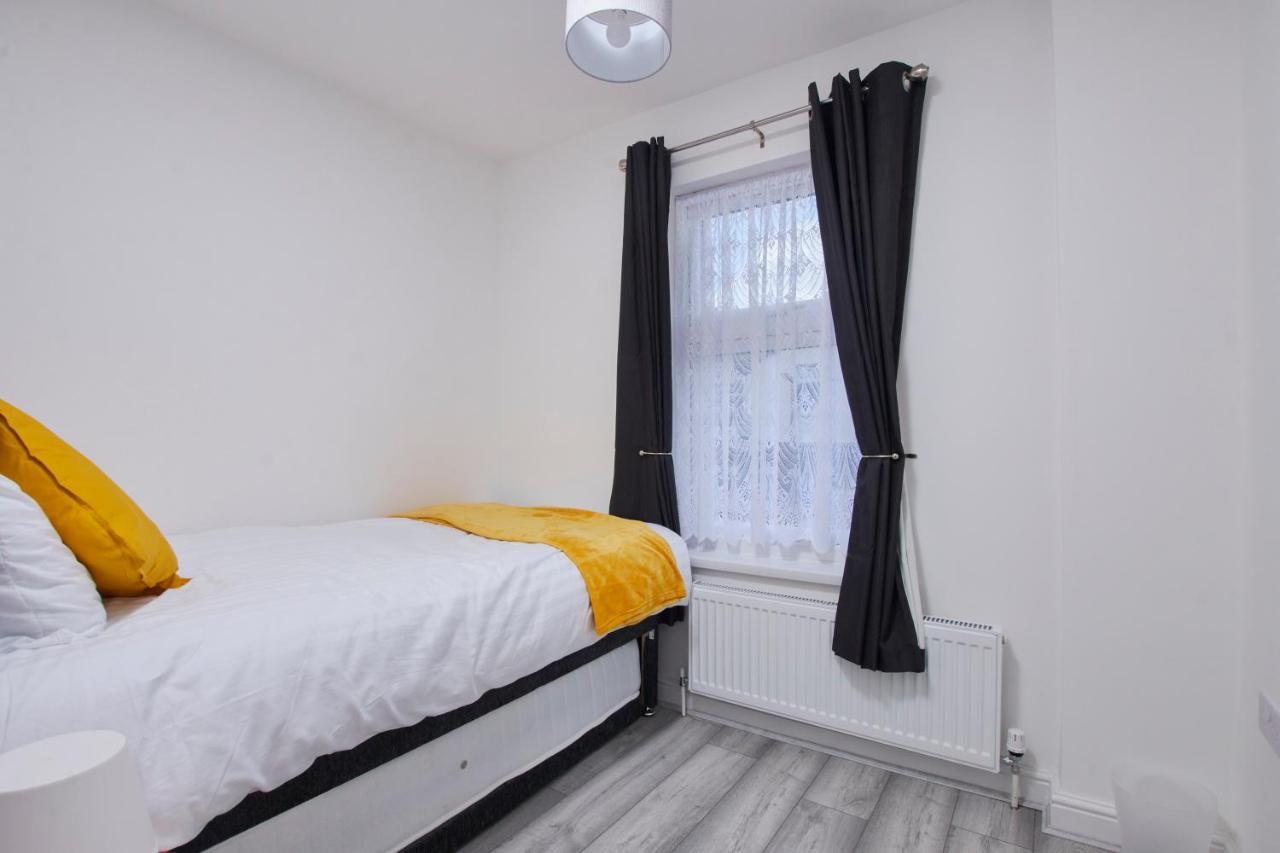 Stylish Gem - Great Location! Apartment *
