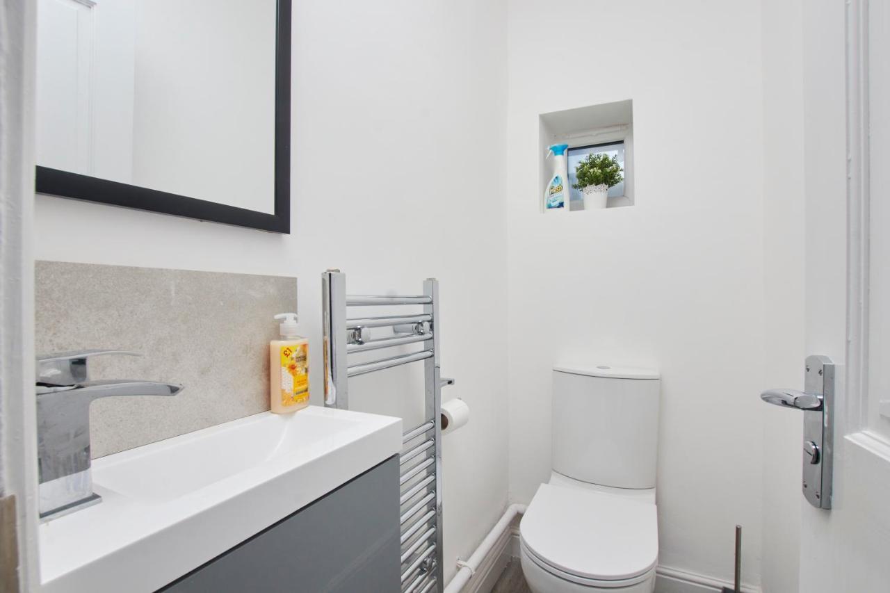 Stylish Gem - Great Location! Apartment *