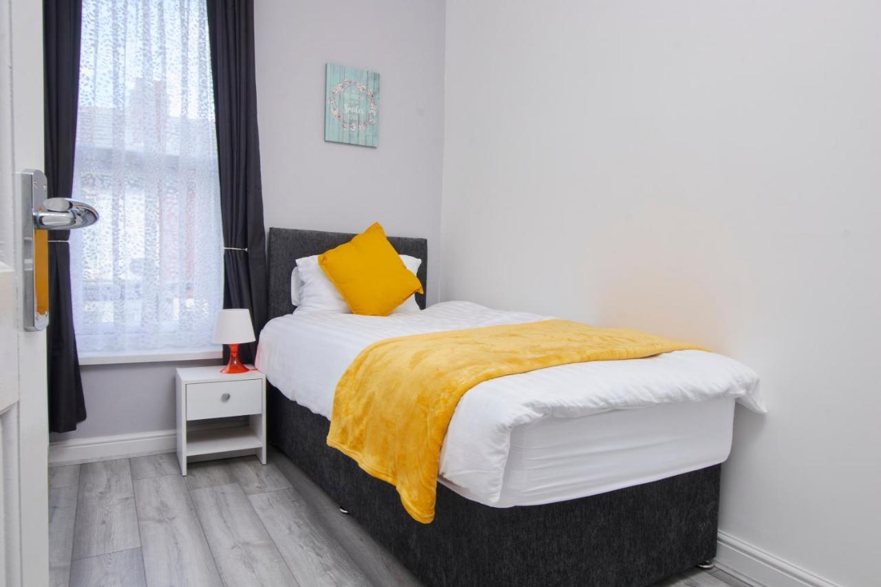 Stylish Gem - Great Location! Blackpool