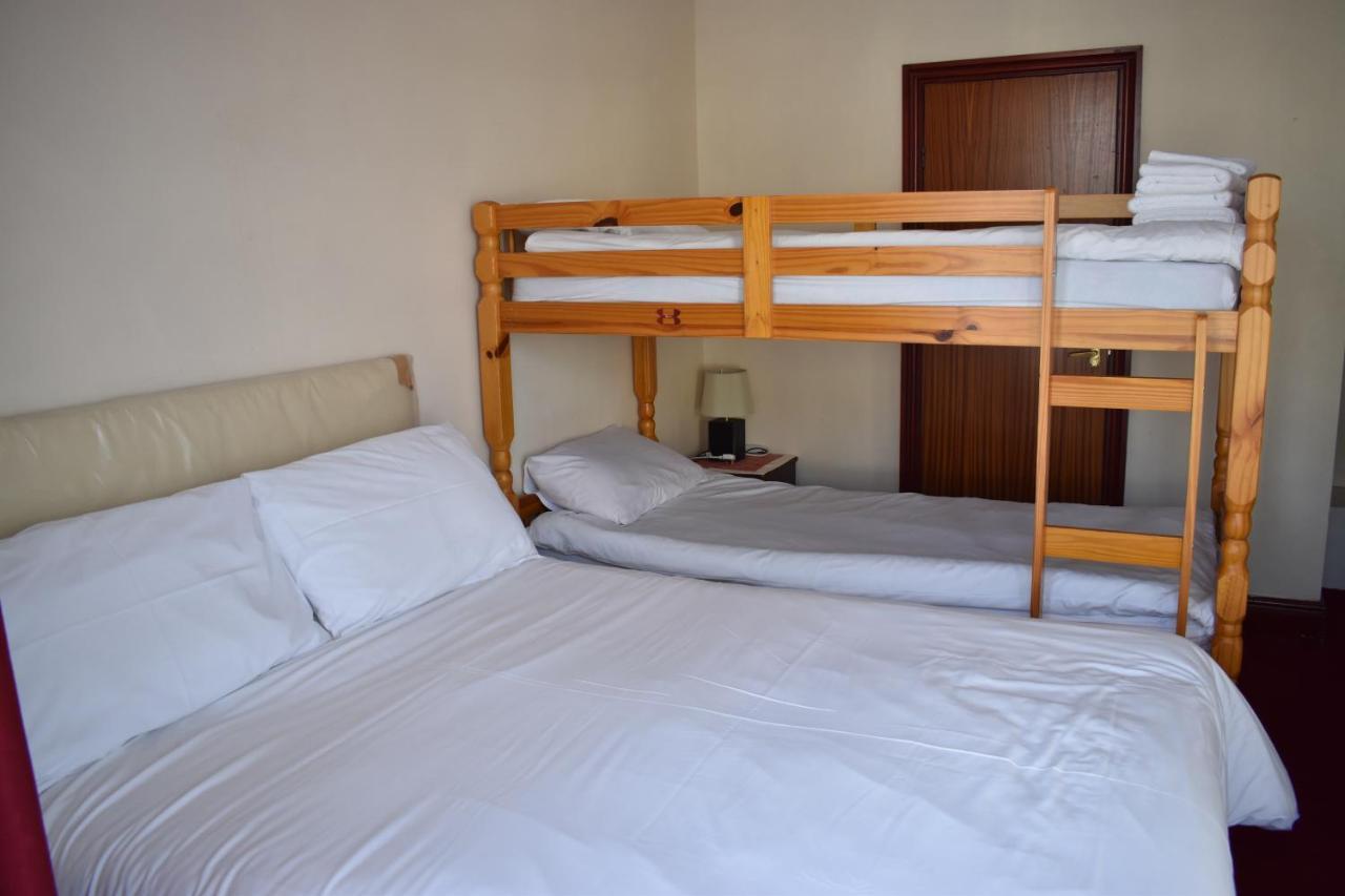 Lyndhurst Bed & Breakfast Blackpool