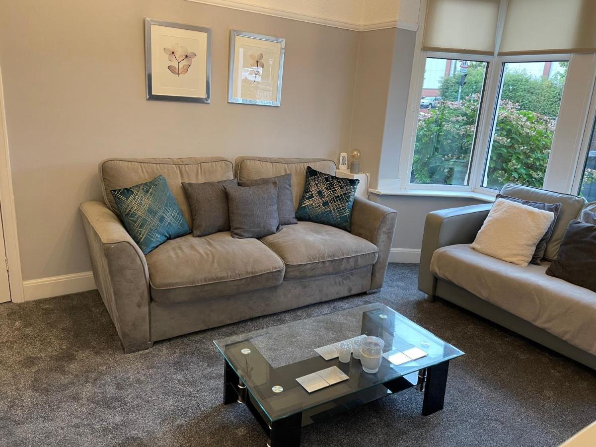 Holiday home Spacious And Stunning 4 Bed House In *