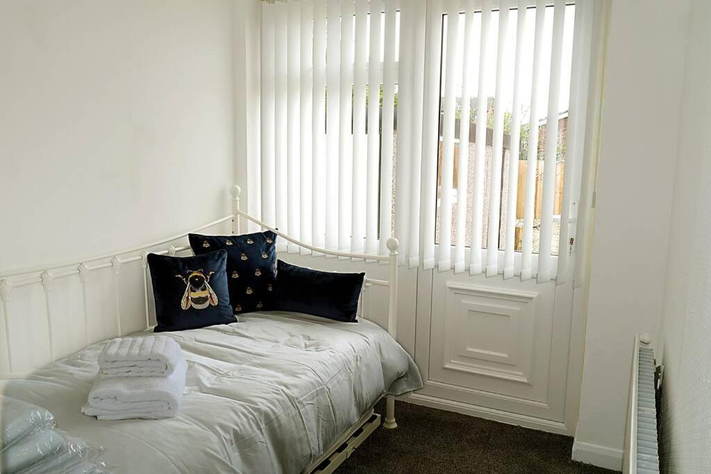 Bee Bungalow In * Blackpool