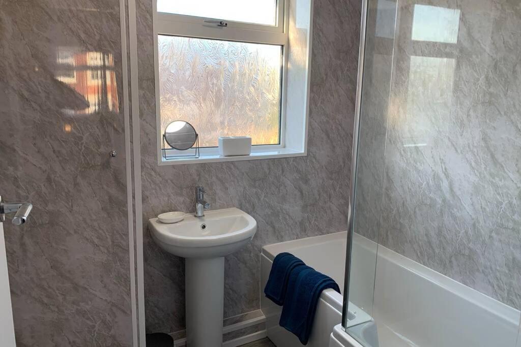 Modern Fully Refurbished 3 Bedroom