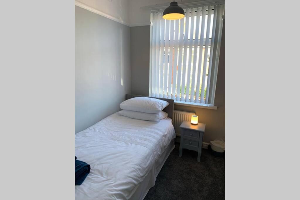 Modern Fully Refurbished 3 Bedroom Holiday home
