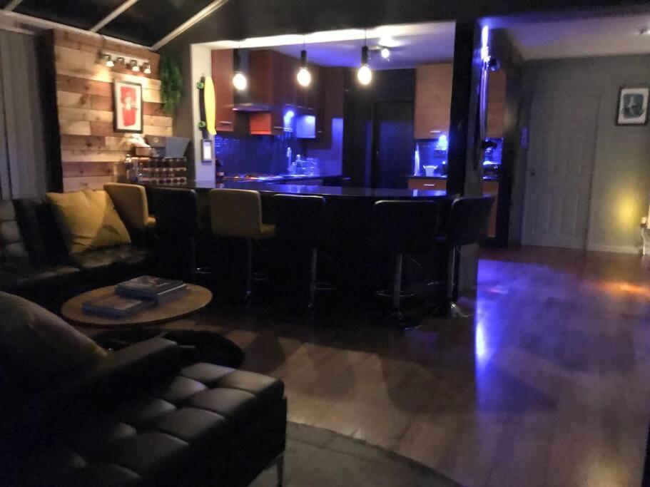 The House South - - Entire *
