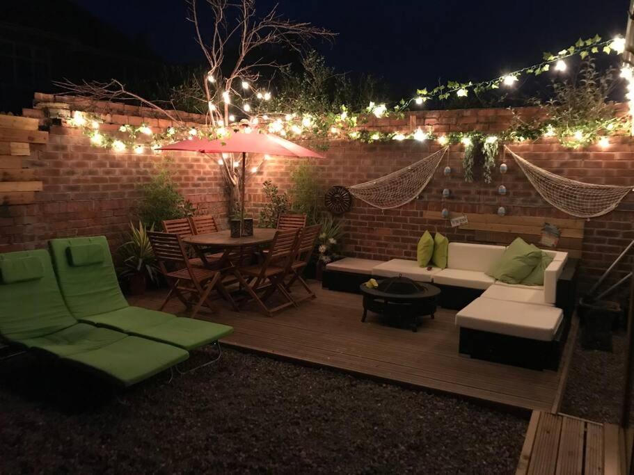 The House South - - Entire Holiday home *