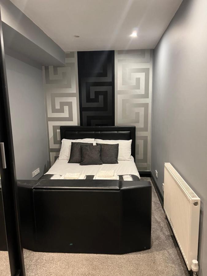 Boutique 2 Bed Grey Sleeps 10 Apartment Blackpool