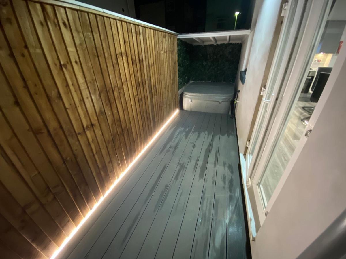 Edward Place Luxury Hot Tub Blackpool