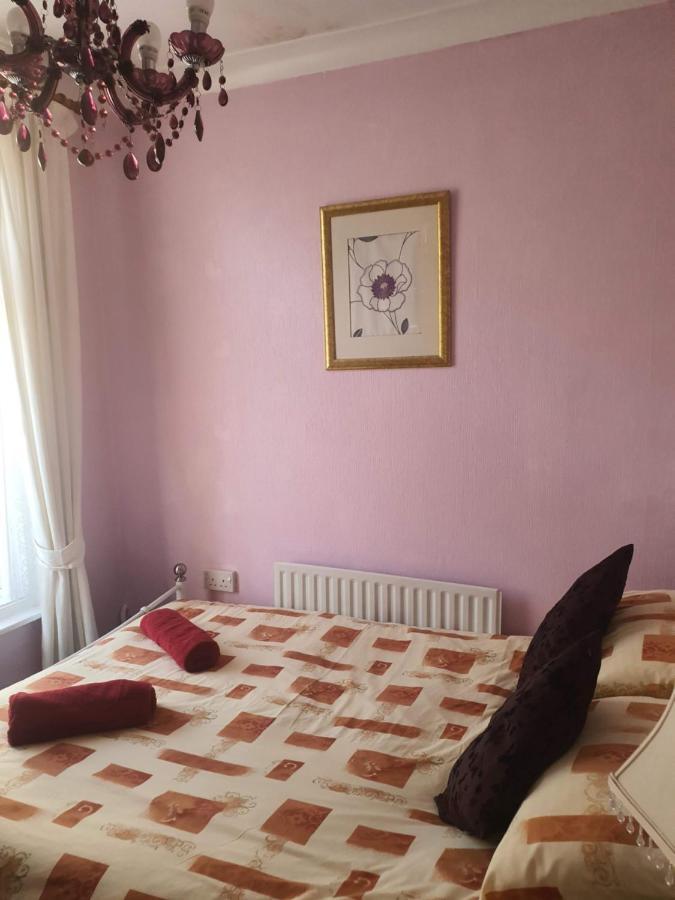 Sea View Bed & Breakfast *