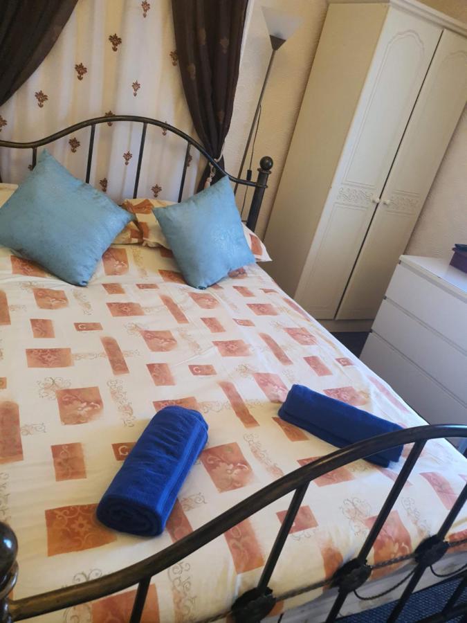 Sea View Bed & Breakfast *