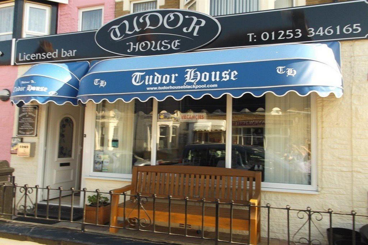 Tudor House 3*