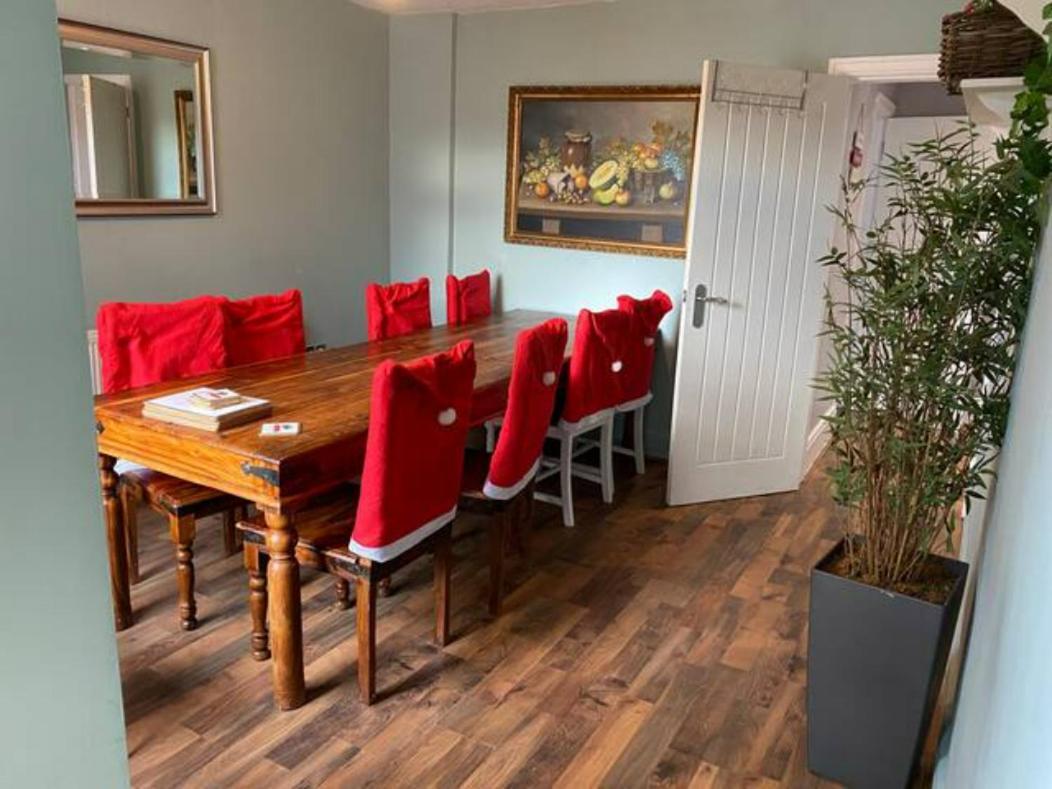 Bamber House - Large Modern & Perfect Location Blackpool