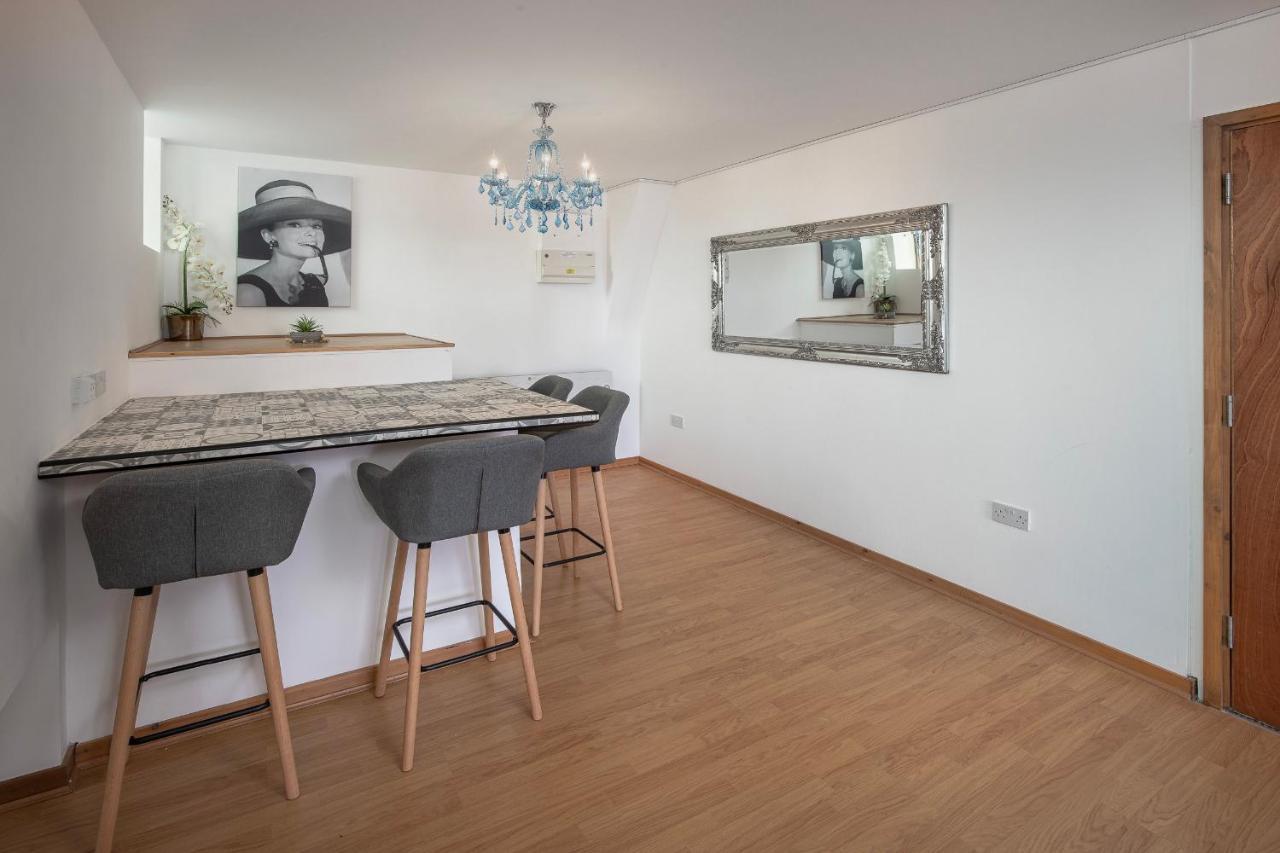 Elegant Church Conversion Close To Tower Apartment Blackpool