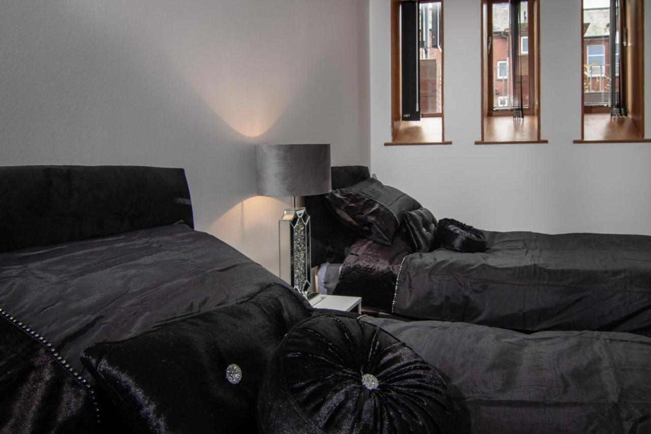 Apartment Super Spacious Church Conversion Close To Tower Blackpool