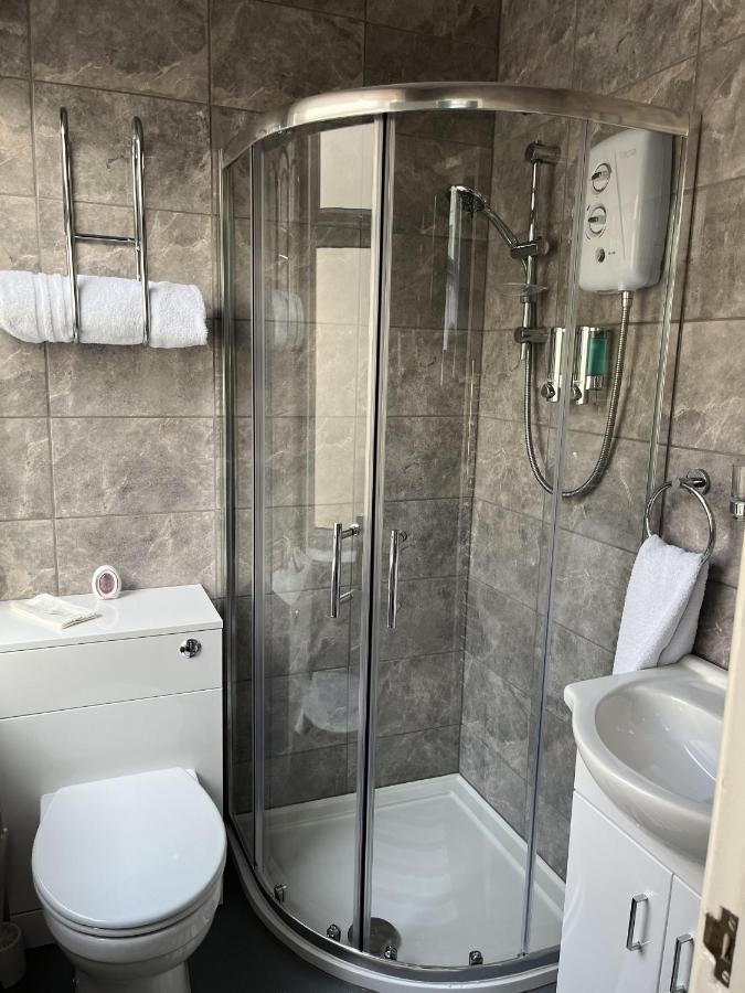 California Guest house 2*