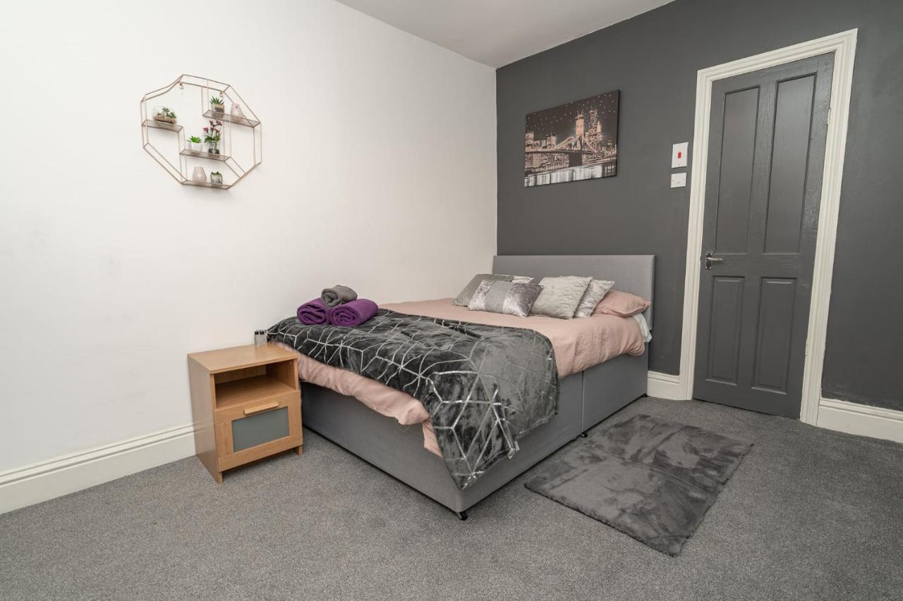 Apartment Hull Road