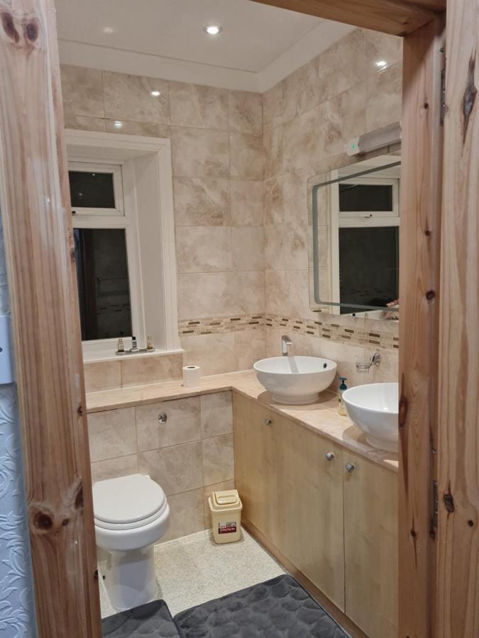 Cheerful 4-bedroom Close To The Sea Holiday home