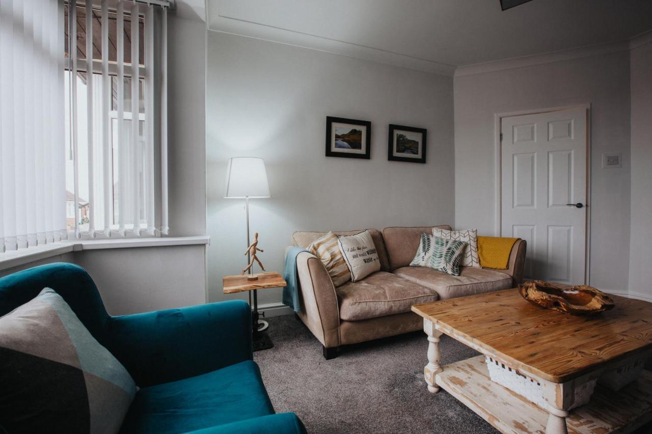 Hillside House - 2 Bedrooms Parking Wi-fi Hospital *