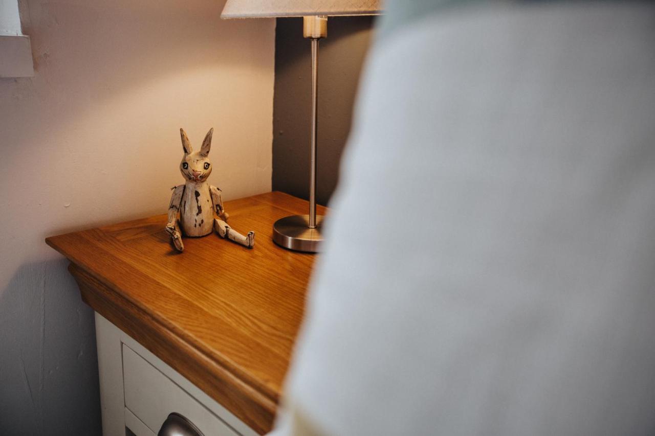 Hillside House - 2 Bedrooms Parking Wi-fi Hospital Holiday home