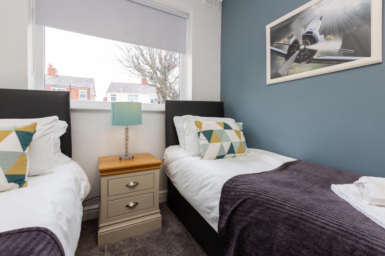 Hillside House - 2 Bedrooms Parking Wi-fi Hospital Blackpool