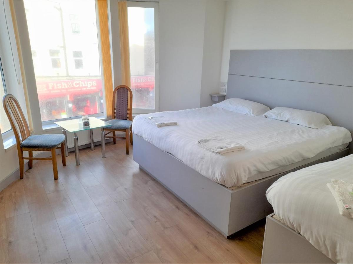 Skye Oceans 3* Blackpool