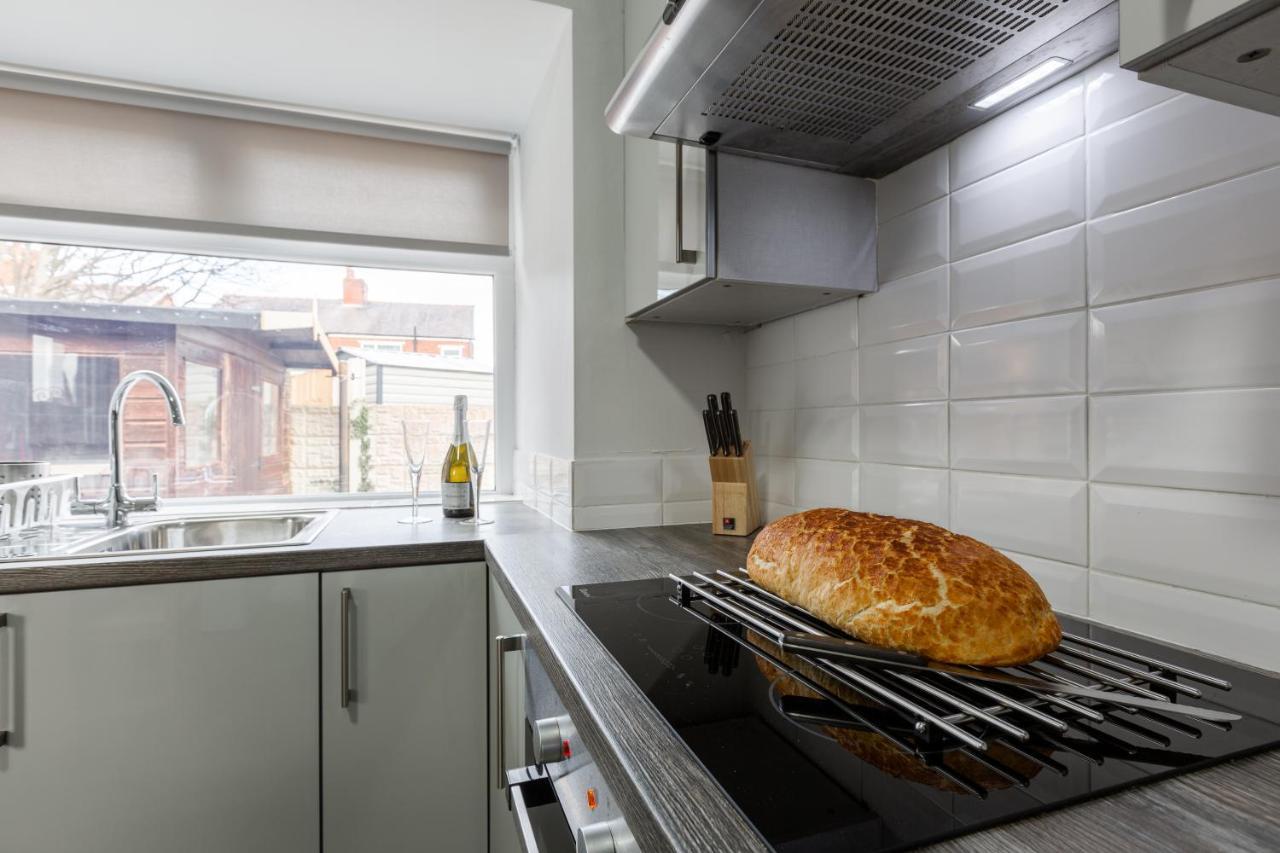 Hillside House - 2 Bedrooms Parking Wi-fi Hospital * Blackpool