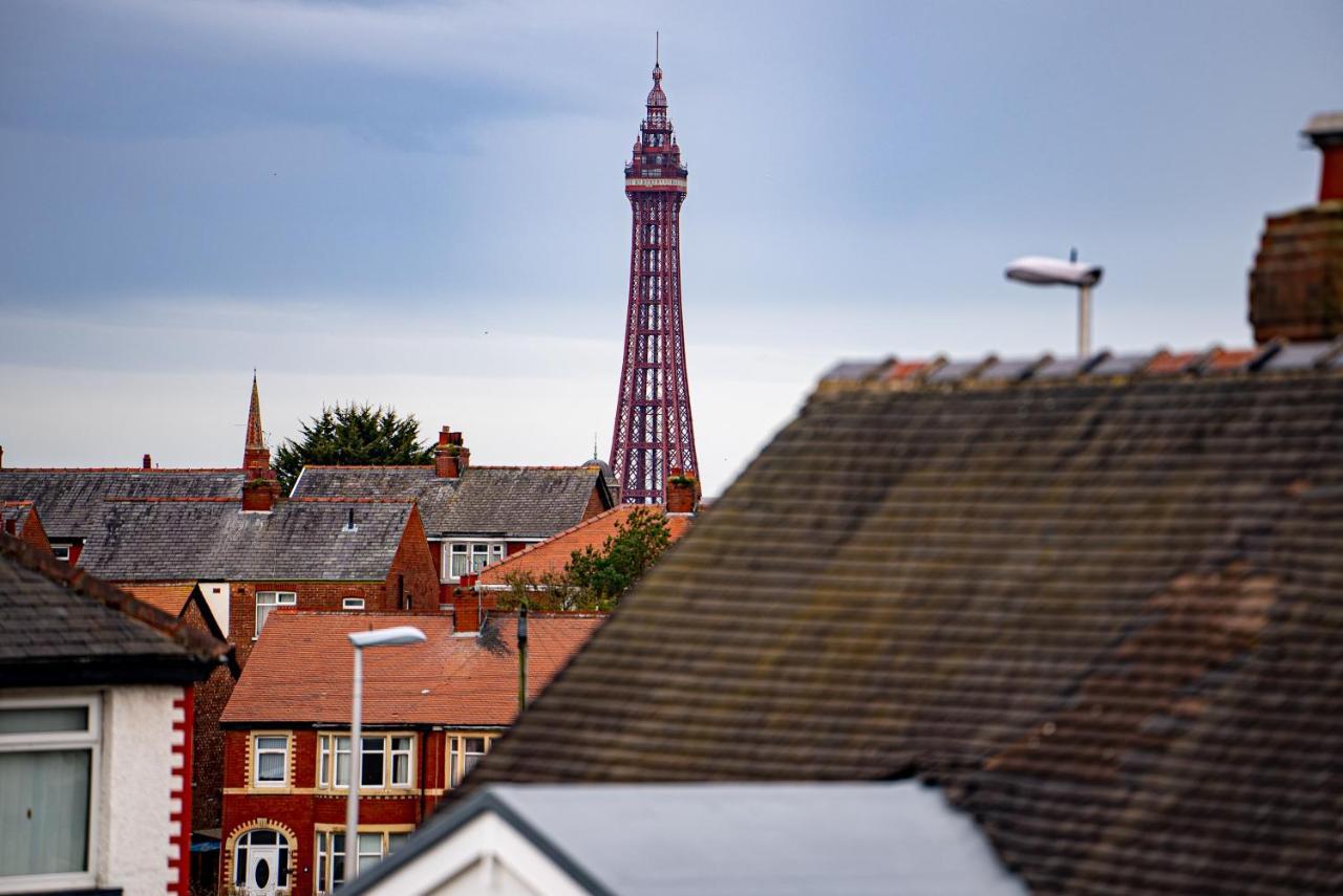 Hillside House - 2 Bedrooms Parking Wi-fi Hospital * Blackpool