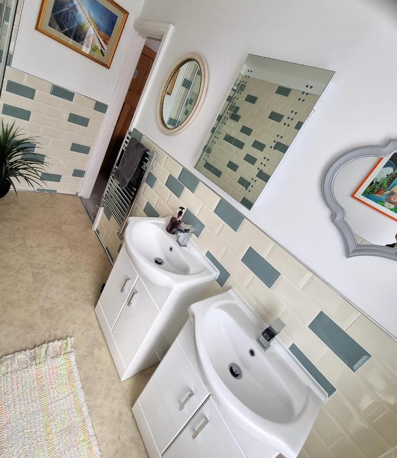 Tiffy's Place (adults Only) 4*