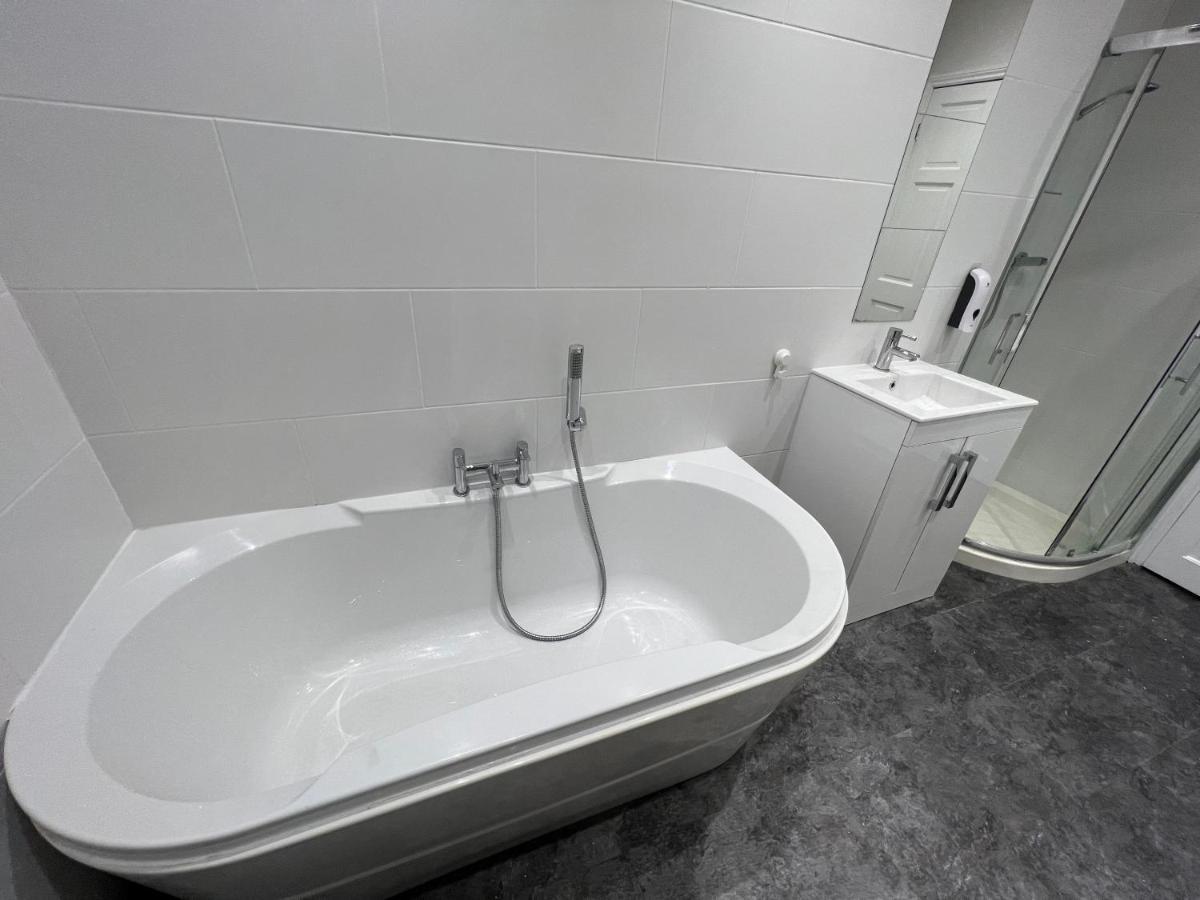 Holiday home Friends House, Hot Tub, Sleeps 6
