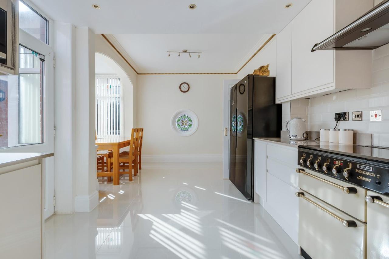 Queens Crest By Sasco Holiday home