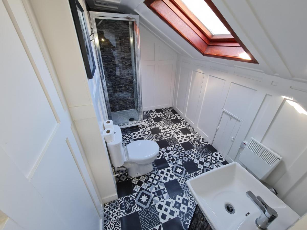 Elmora House Guest house