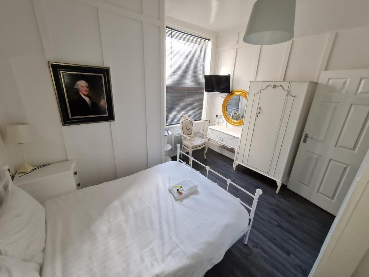 Elmora House Guest house