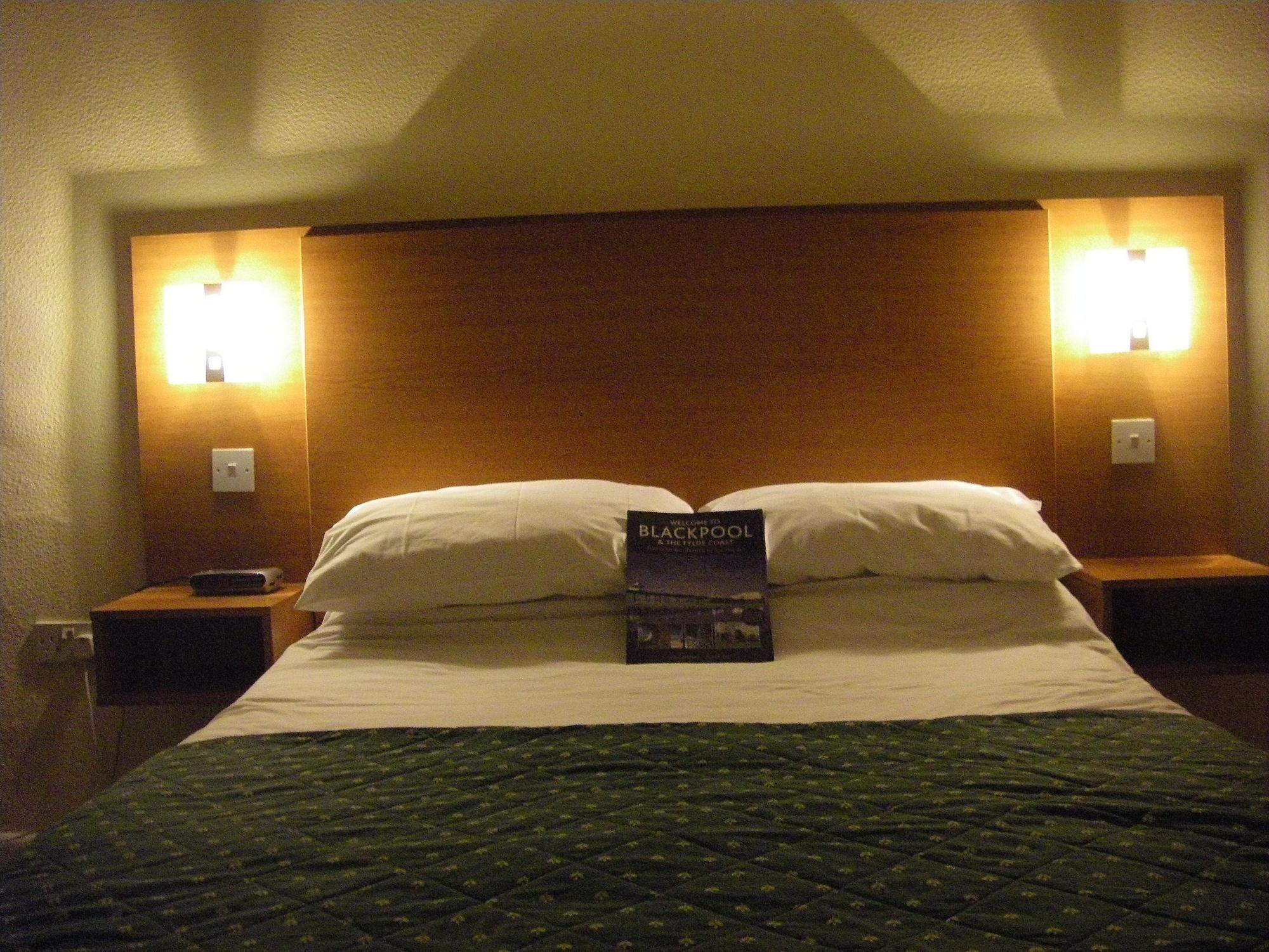 Hotel The Waldorf - Near Pleasure & Sandcastle Blackpool