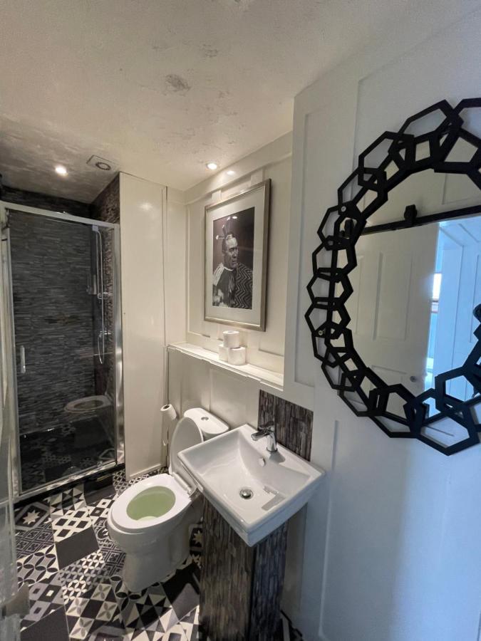 Elmora House Guest house