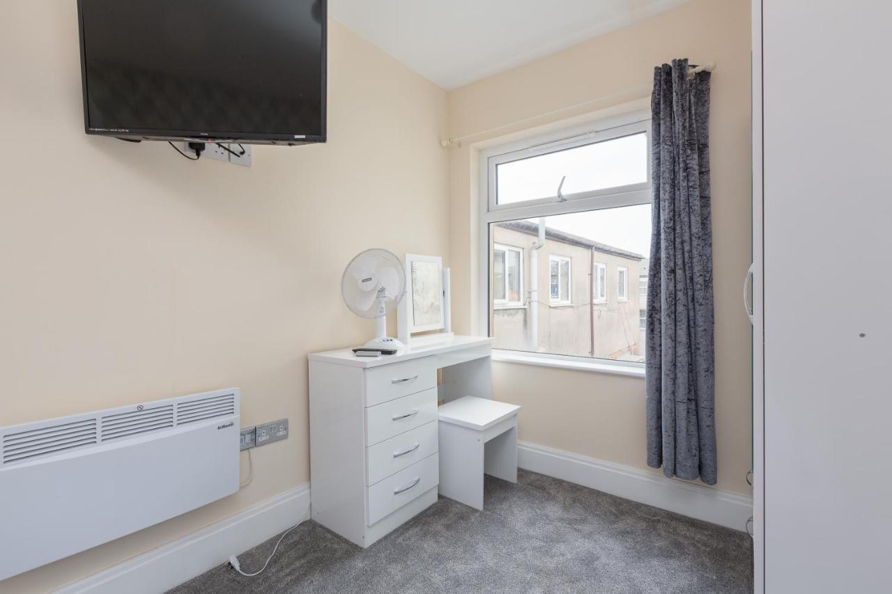 Eden - Family Apartment, Wifi & Parking