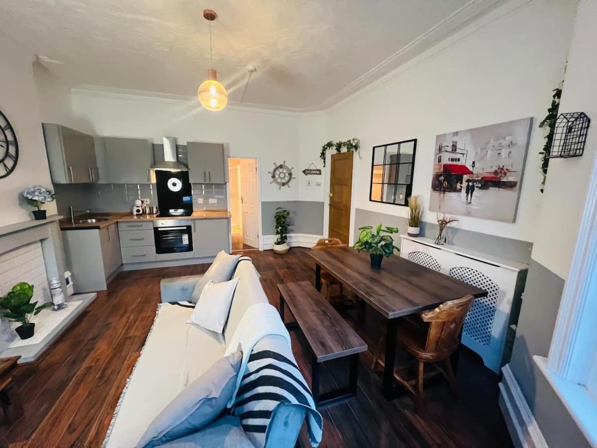 Beautiful Stylish And Modern Space! Perfect Location